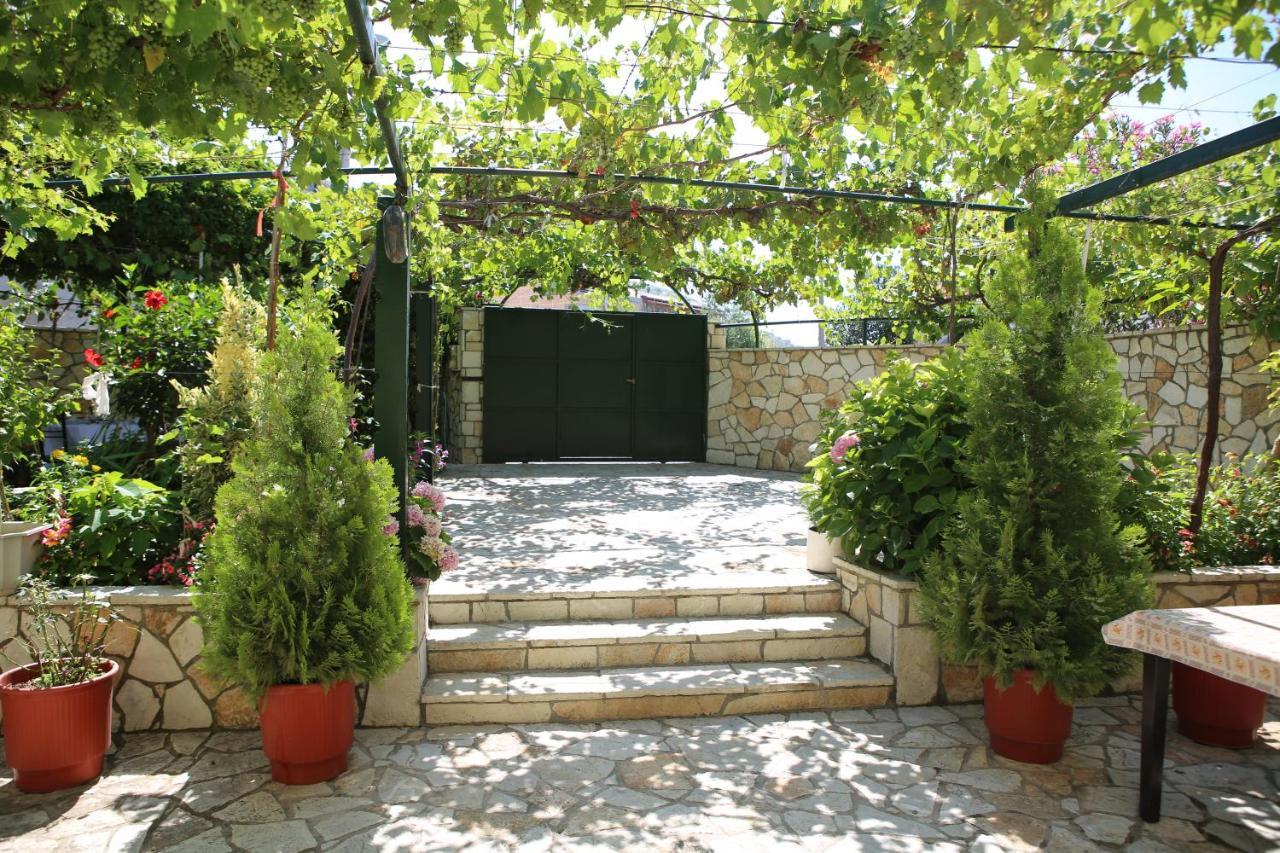 Apartmán La Casa Di Nonna Qëparo Exteriér fotografie