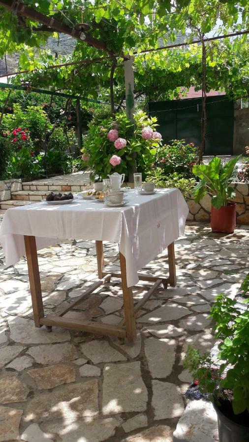 Apartmán La Casa Di Nonna Qëparo Exteriér fotografie
